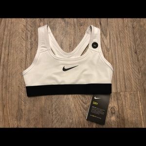 GIRLS Nike Sports Bra XS